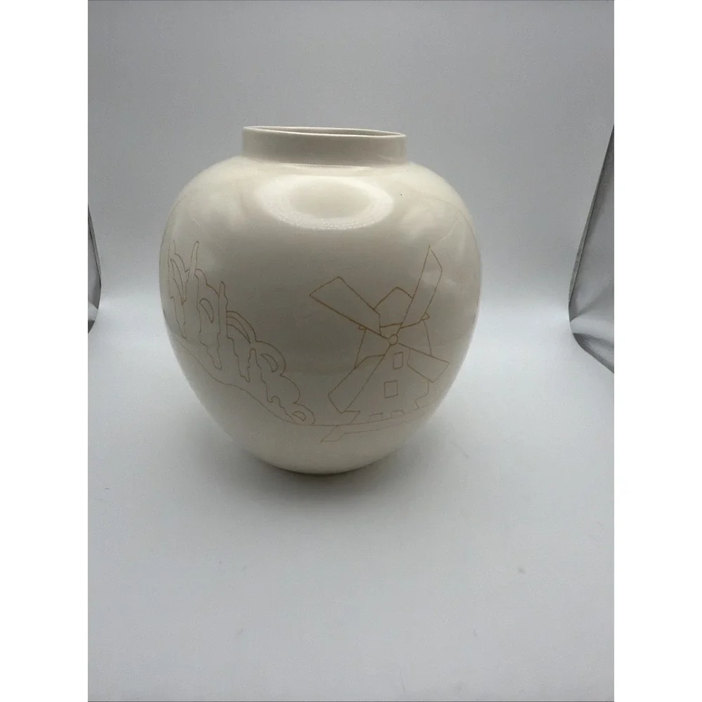 Wedgwood Clarice Cliff Bizarre Windmill Vase Rubin Collection England 8.5